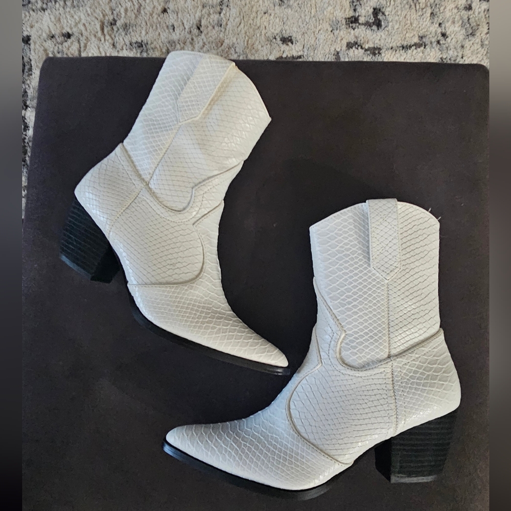 Women's White Croc-Embossed Ankle Boots - Picture 6 of 7